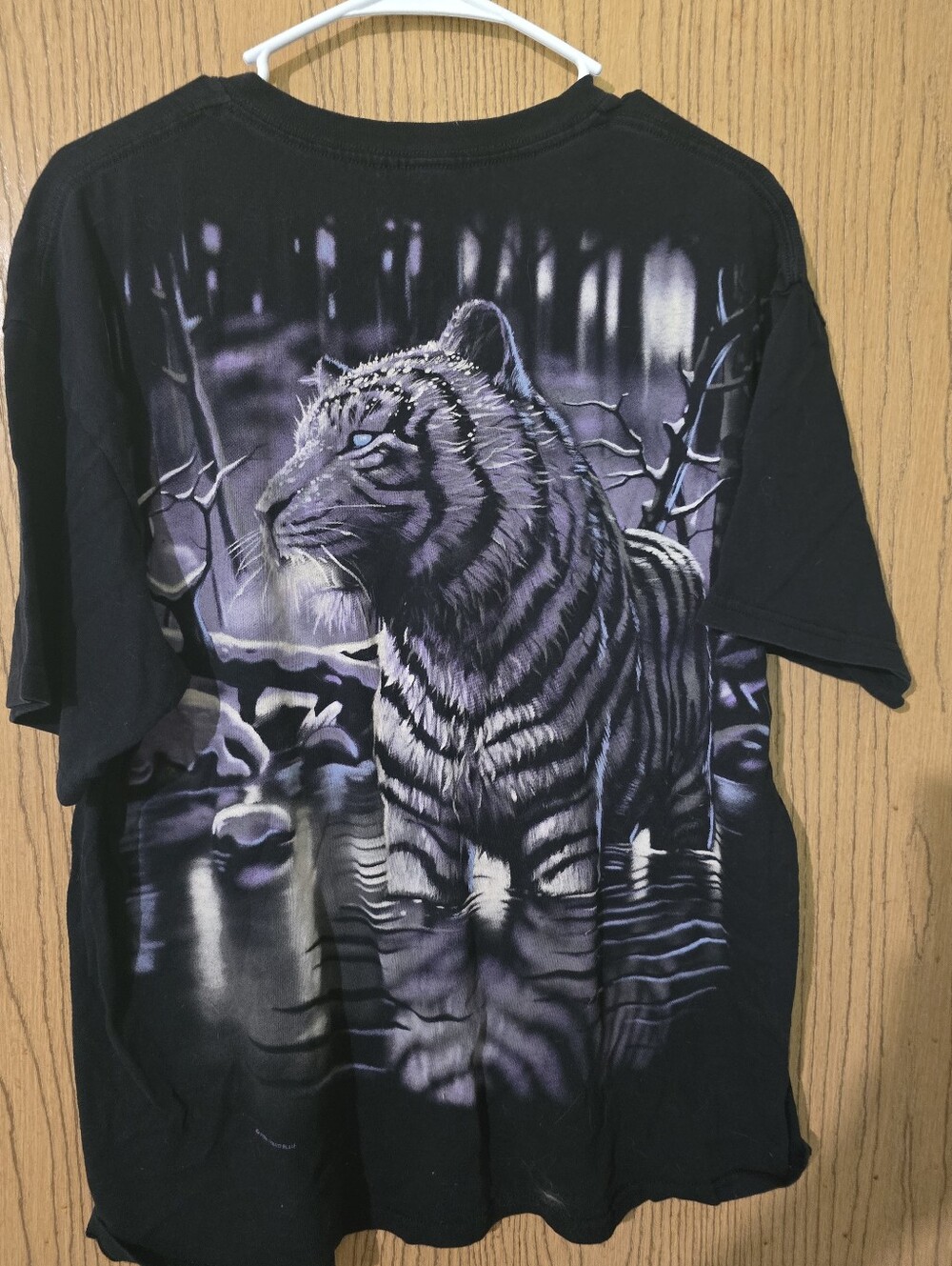 Liquid Blue Black Graphic Tee with Blue-Eyed White Tiger - Picture 2 of 2